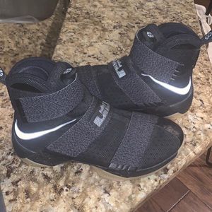 Nike LeBron Zoom Soldier 10 Black Gum